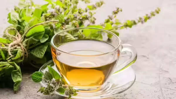 Fragrant lemon balm tea